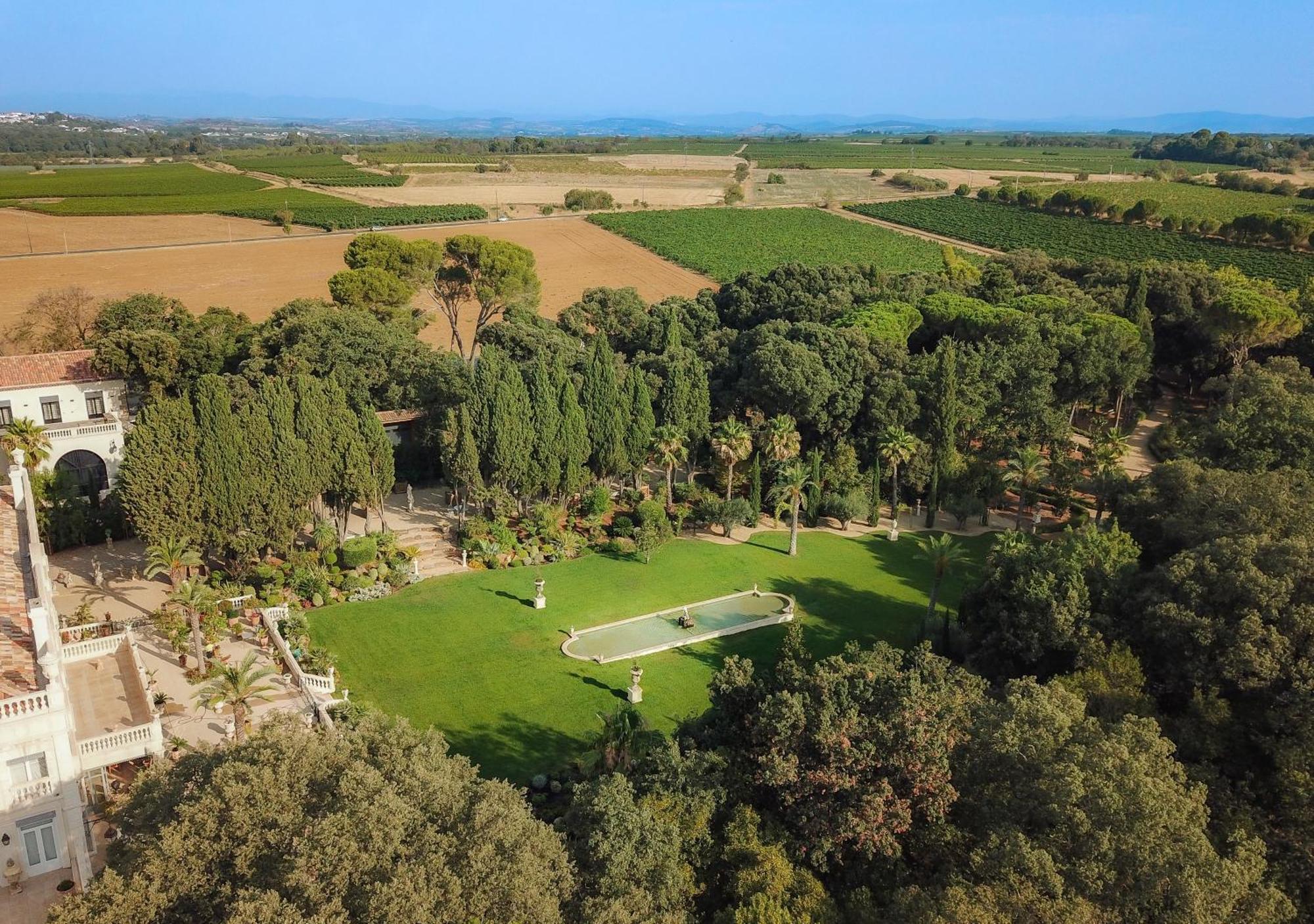 Chateau Hermitage De Combas Aparthotel Servian Exterior photo